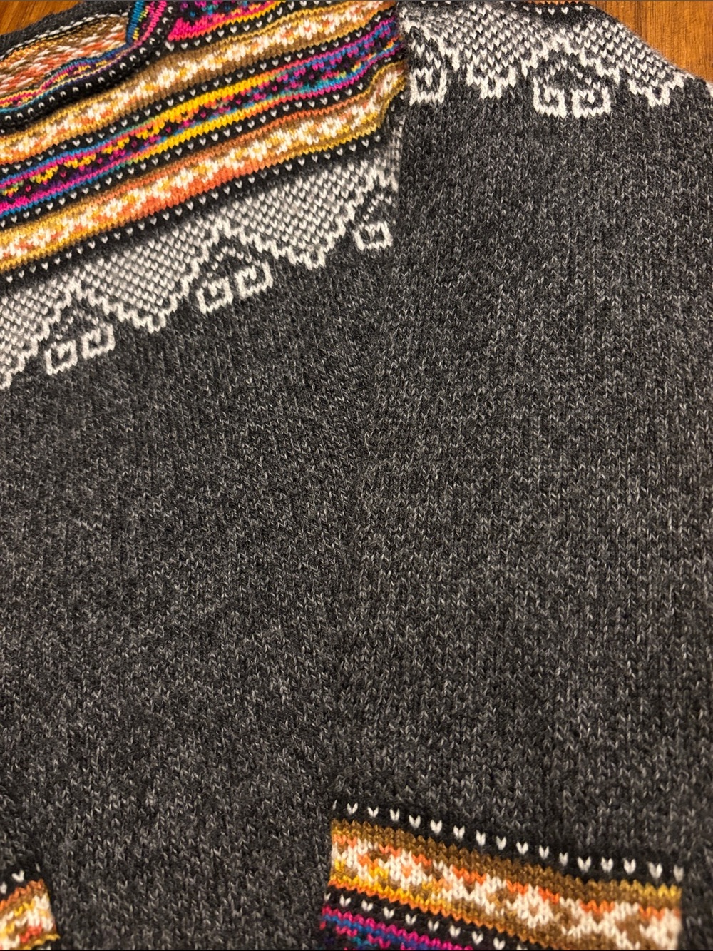 Handknit 100% Alpaca fair isle style sweater on charcoal base - unisex - size M - Picture 4 of 6